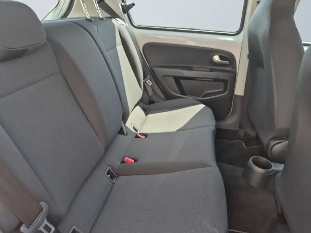 Volkswagen e-up! Move - Thumbnail 12