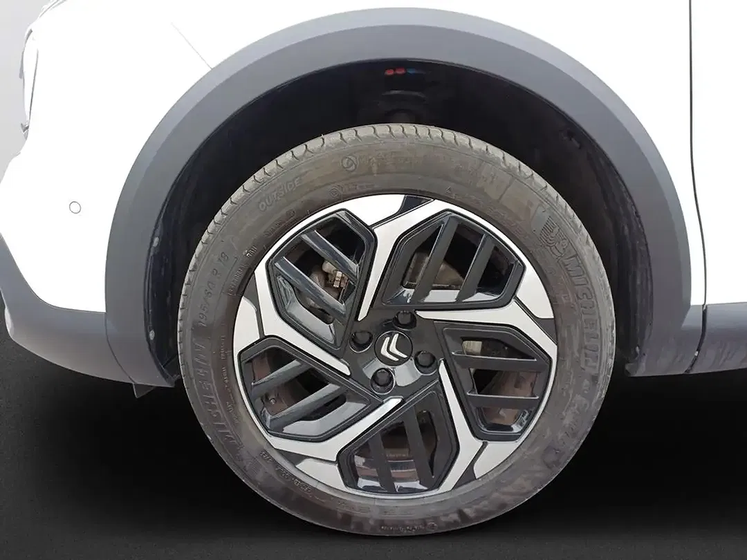 Citroen C4 PureTech EAT8 Shine - Thumbnail 5