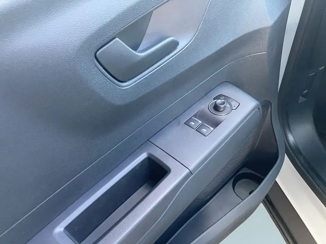 Ford Transit Courier 54kWh Trend - Thumbnail 11