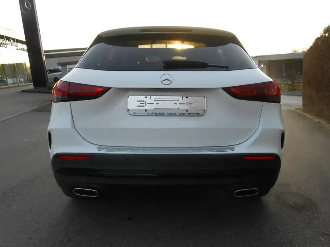Mercedes-Benz 250 AMG Line - Thumbnail 4