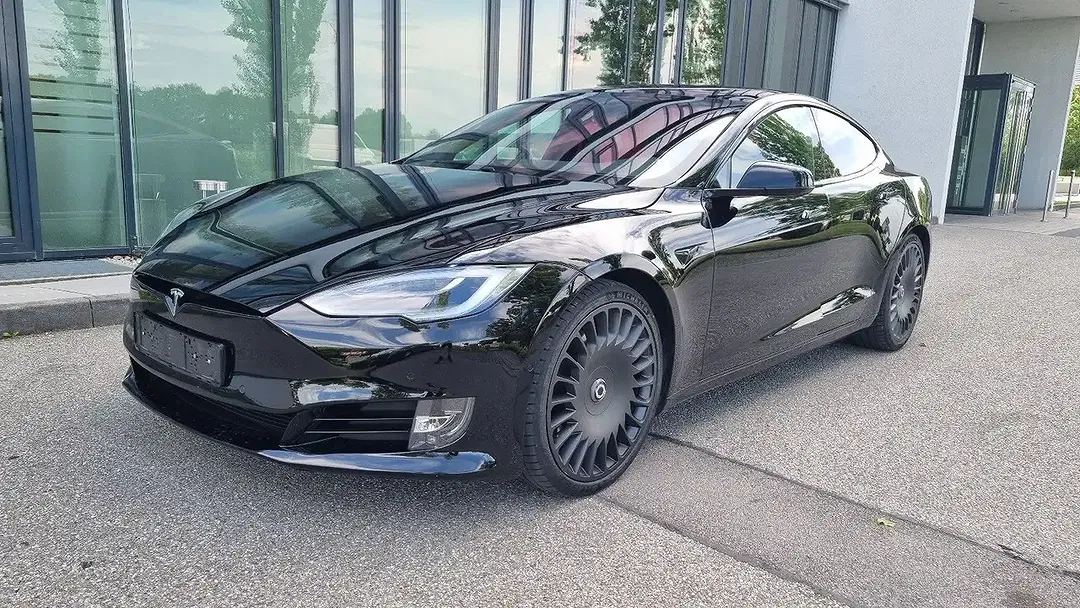 Tesla Model S Performance Ludicrous Raven - foto 1