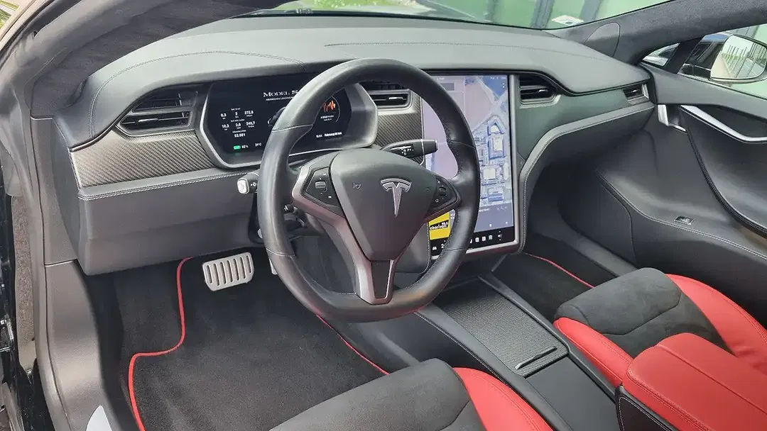Tesla Model S Performance Ludicrous Raven - Thumbnail 10