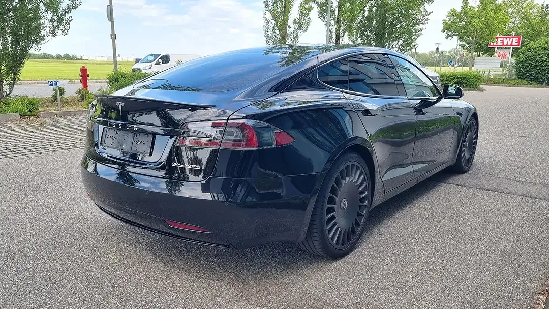 Tesla Model S Performance Ludicrous Raven - Thumbnail 5