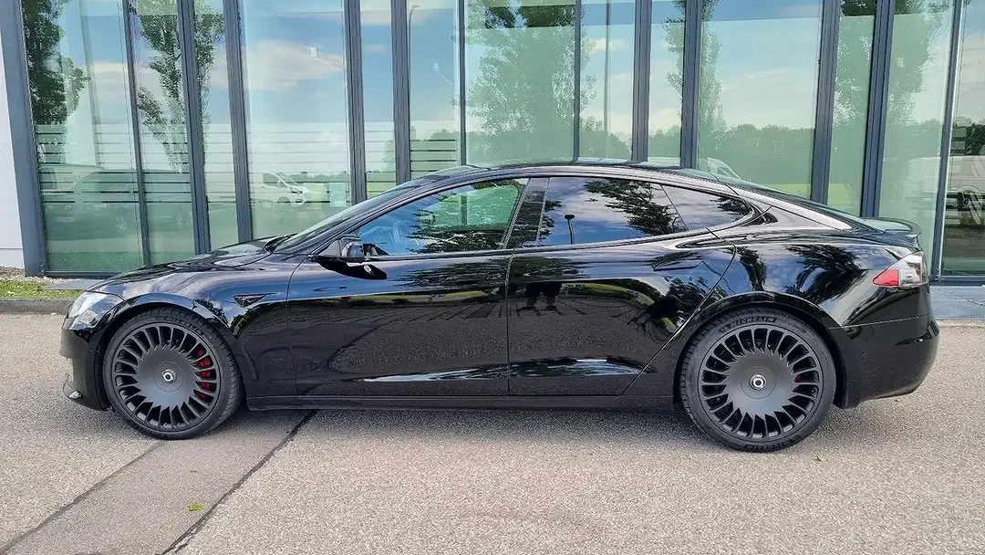 Tesla Model S Performance Ludicrous Raven - Thumbnail 8