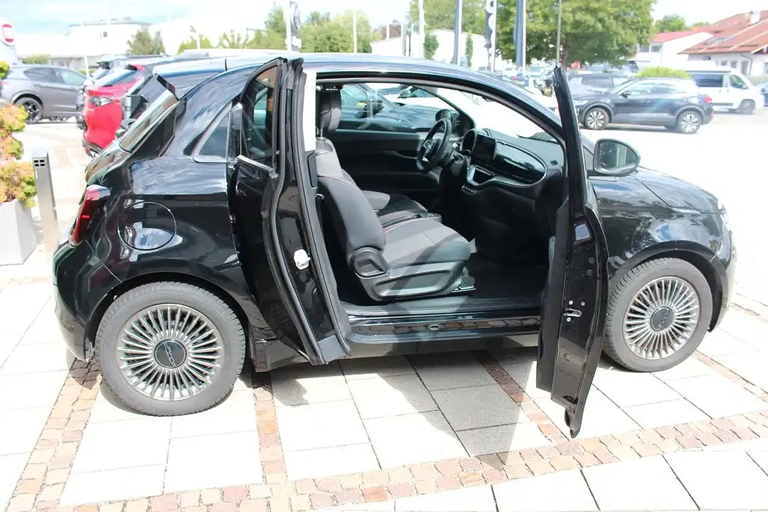 Fiat 500e Icon - Thumbnail 5