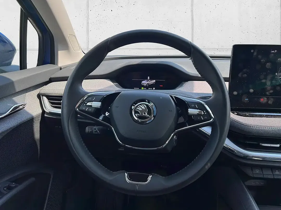 Skoda Enyaq 50 iV Loft - Thumbnail 13