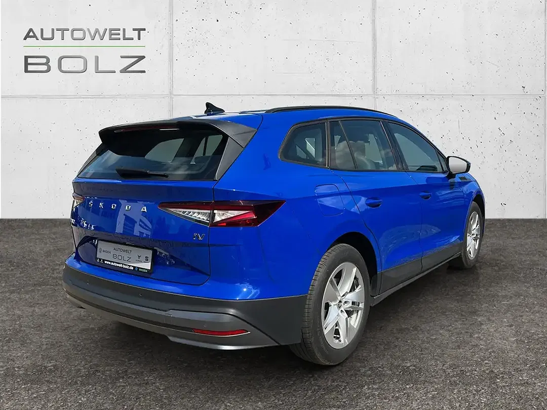 Skoda Enyaq 50 iV Loft - Thumbnail 3