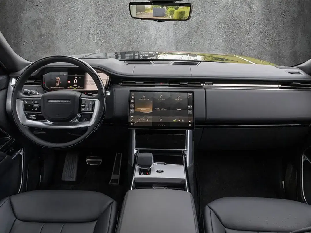 Land Rover Range Rover P550e Hybrid Autobiography - Thumbnail 4