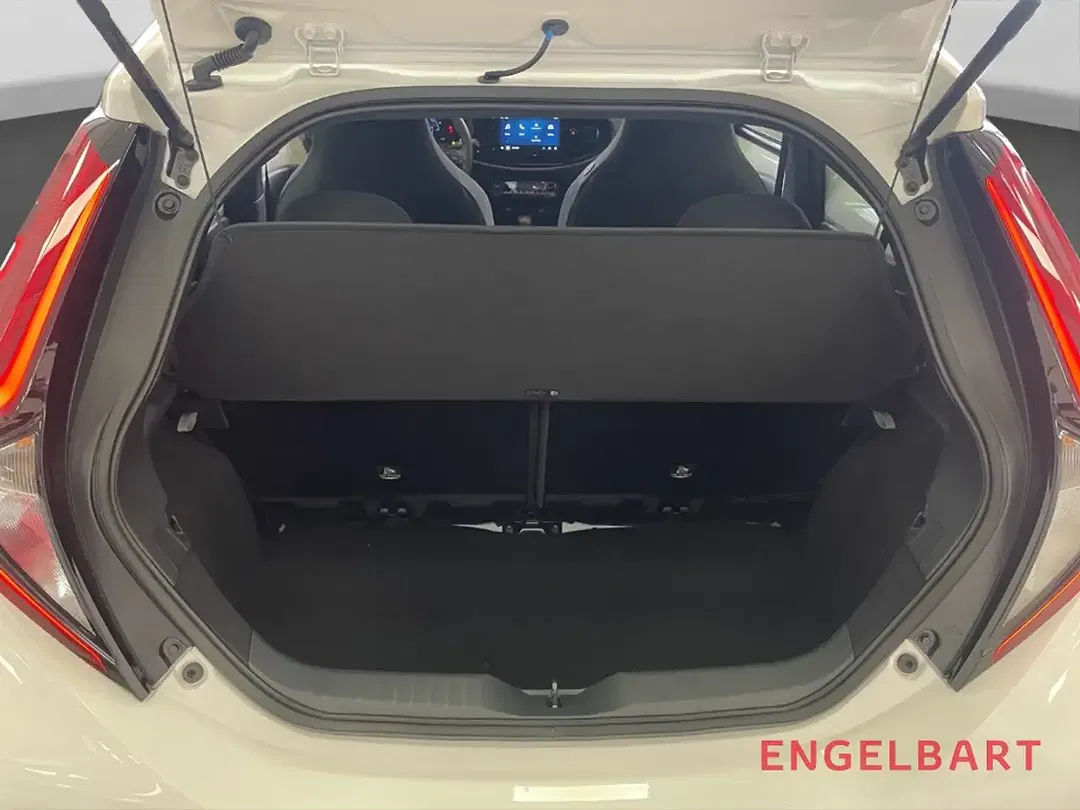 Toyota Aygo X 1.5 Hybrid - Thumbnail 12