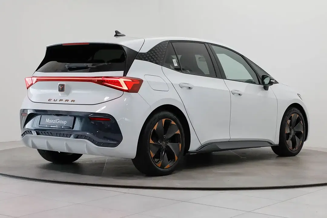CUPRA Born - Thumbnail 9