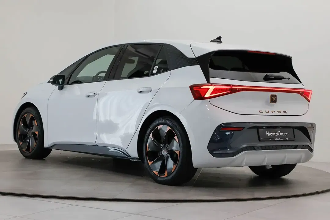 CUPRA Born - Thumbnail 11
