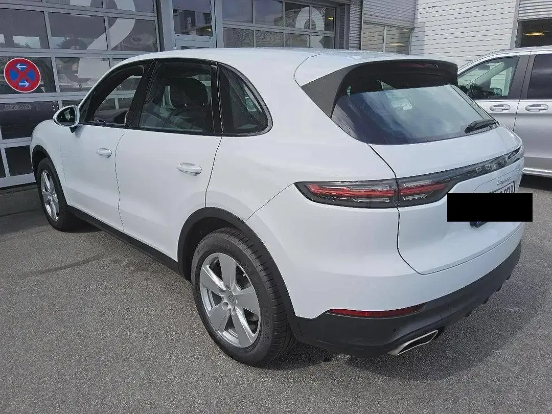 Porsche Cayenne - Thumbnail 6
