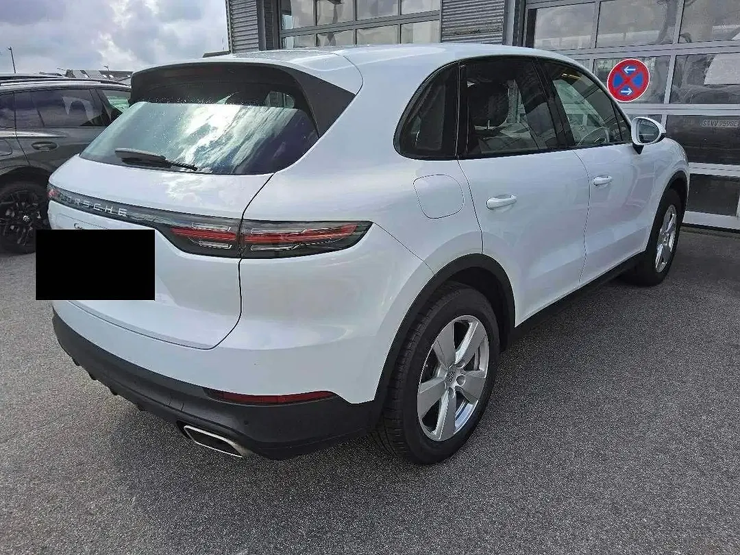 Porsche Cayenne - Thumbnail 7
