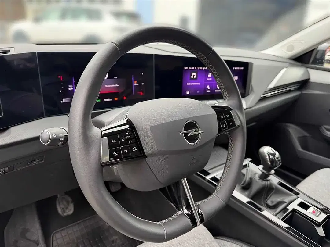 Opel Astra 1.2 Elegance - Thumbnail 10