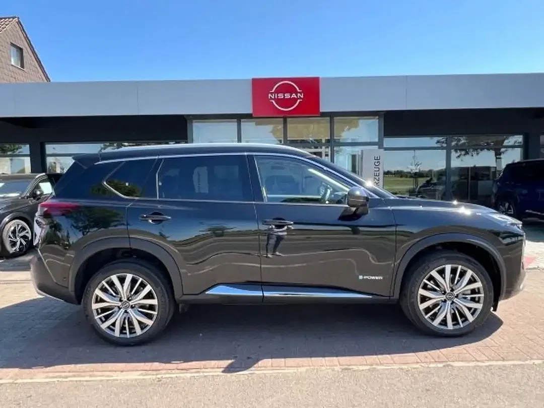 Nissan X-Trail Tekna+ - Thumbnail 4
