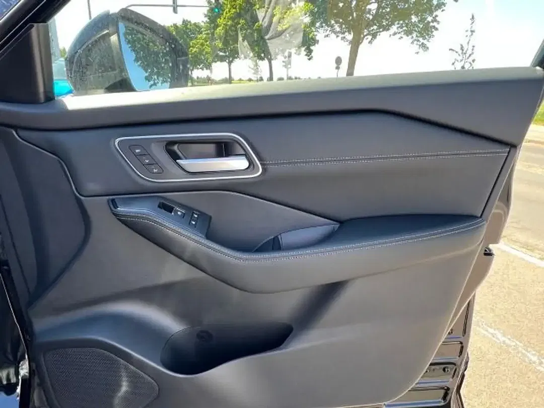 Nissan X-Trail Tekna+ - Thumbnail 8