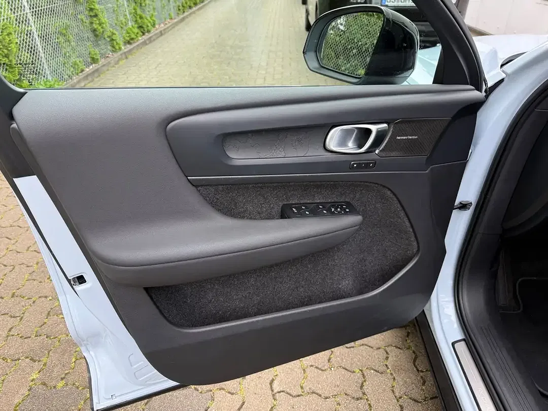 Volvo C40 Single Motor Ultimate - Thumbnail 8