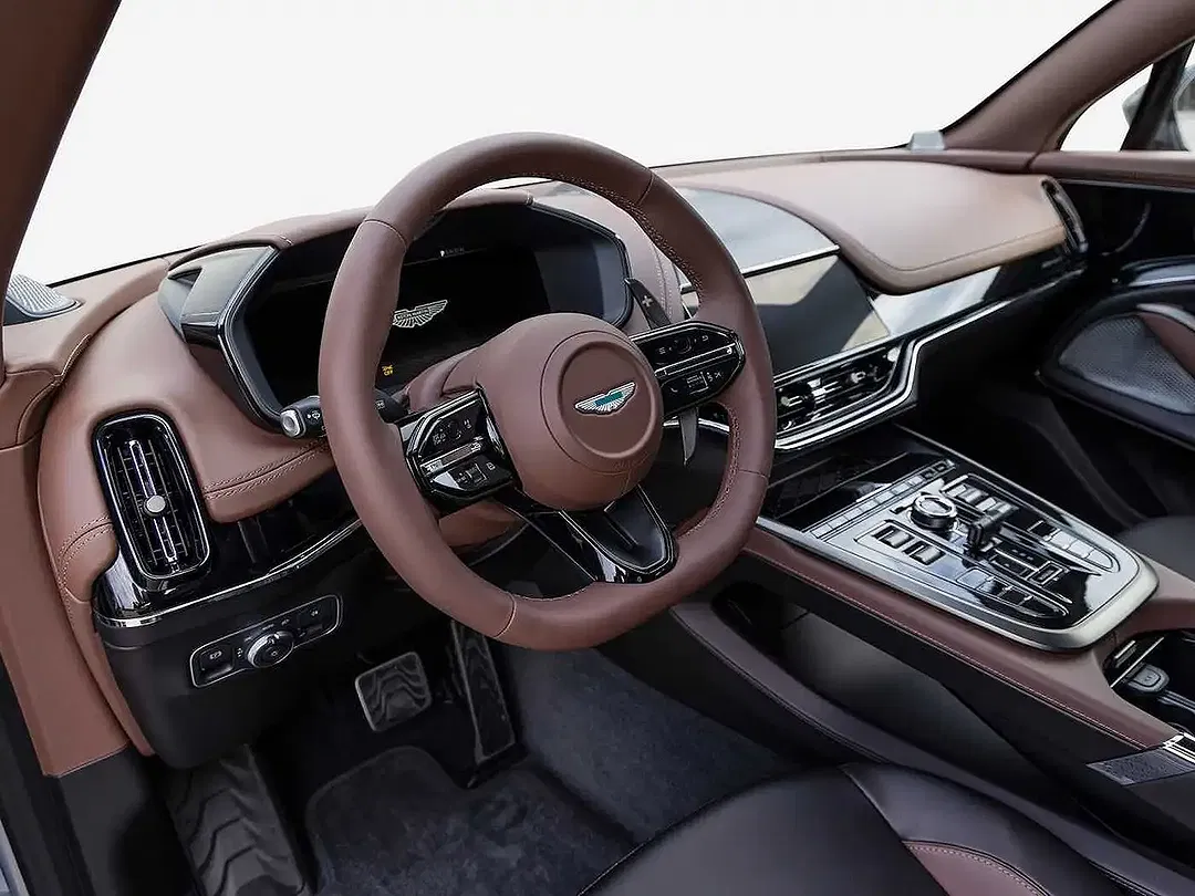 Aston Martin DBX 707 - Thumbnail 16