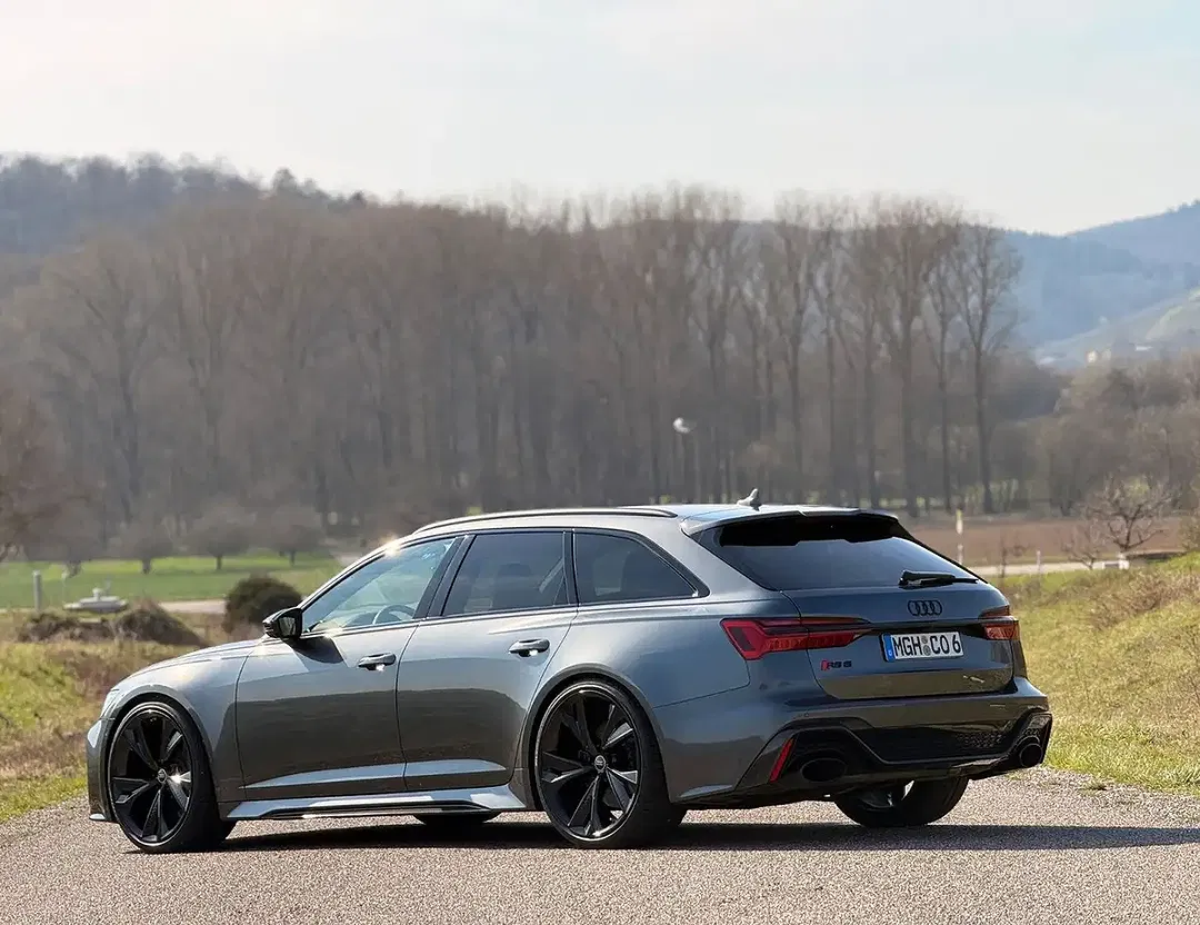 Audi RS6 - Thumbnail 11