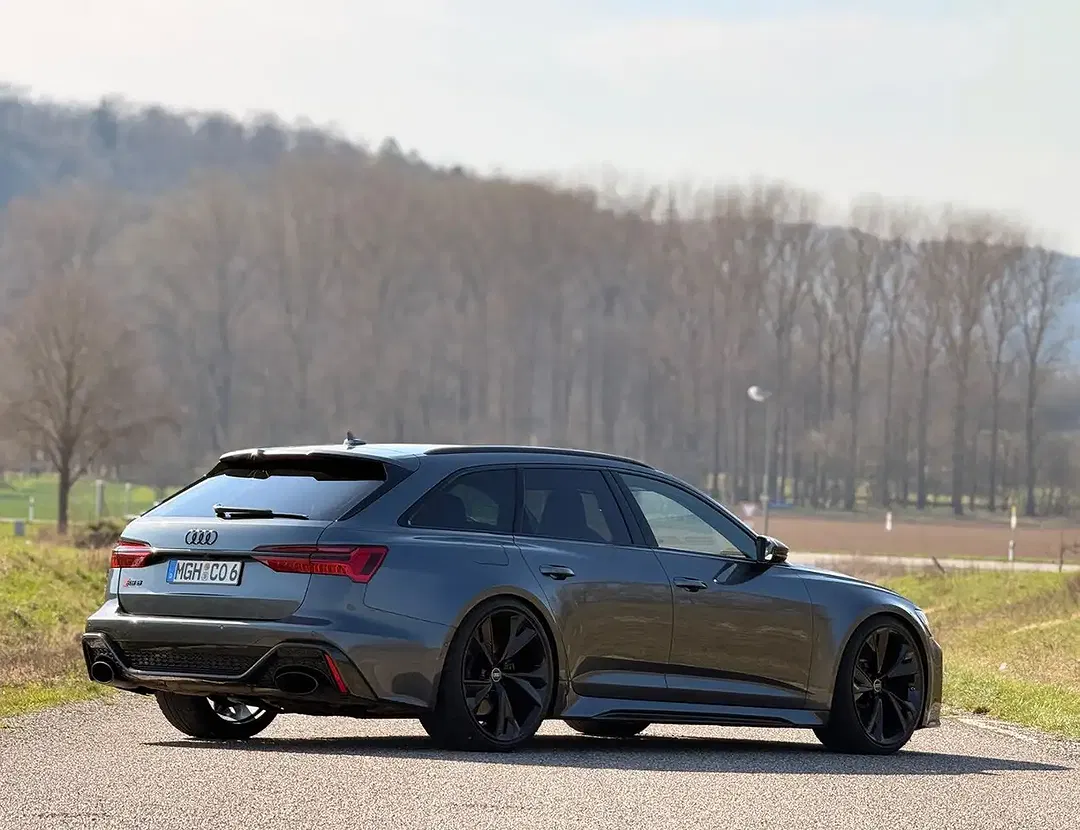 Audi RS6 - Thumbnail 12