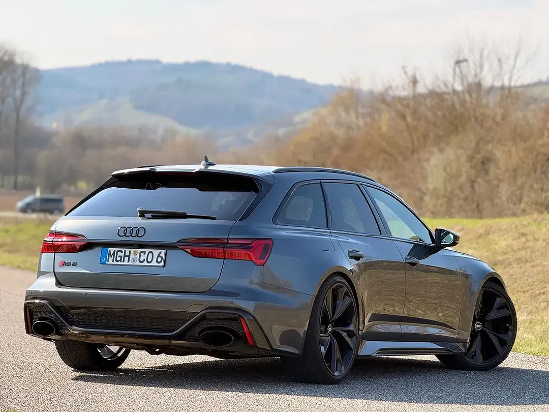 Audi RS6 - Thumbnail 13