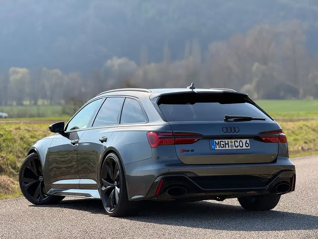 Audi RS6 - Thumbnail 14