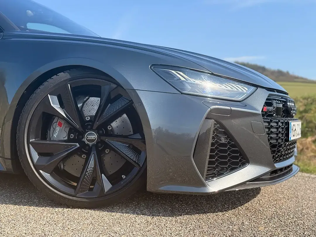 Audi RS6 - Thumbnail 23