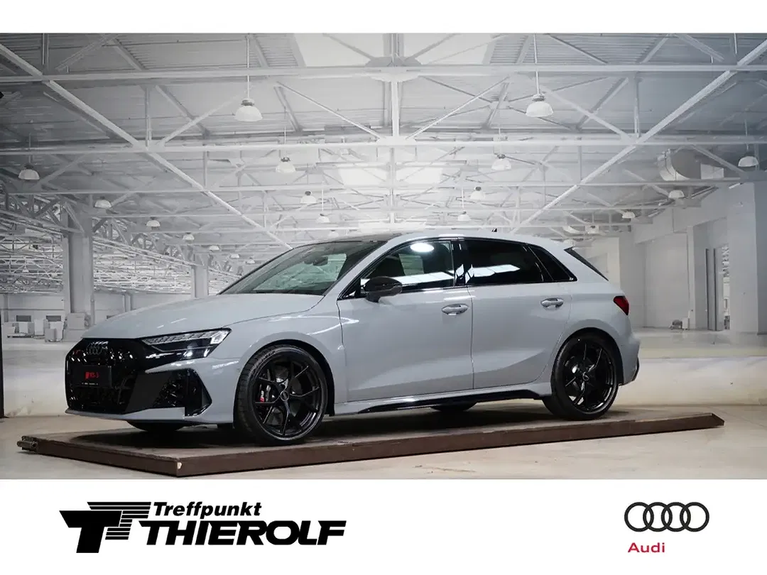 Audi RS3 Sportback - foto 1