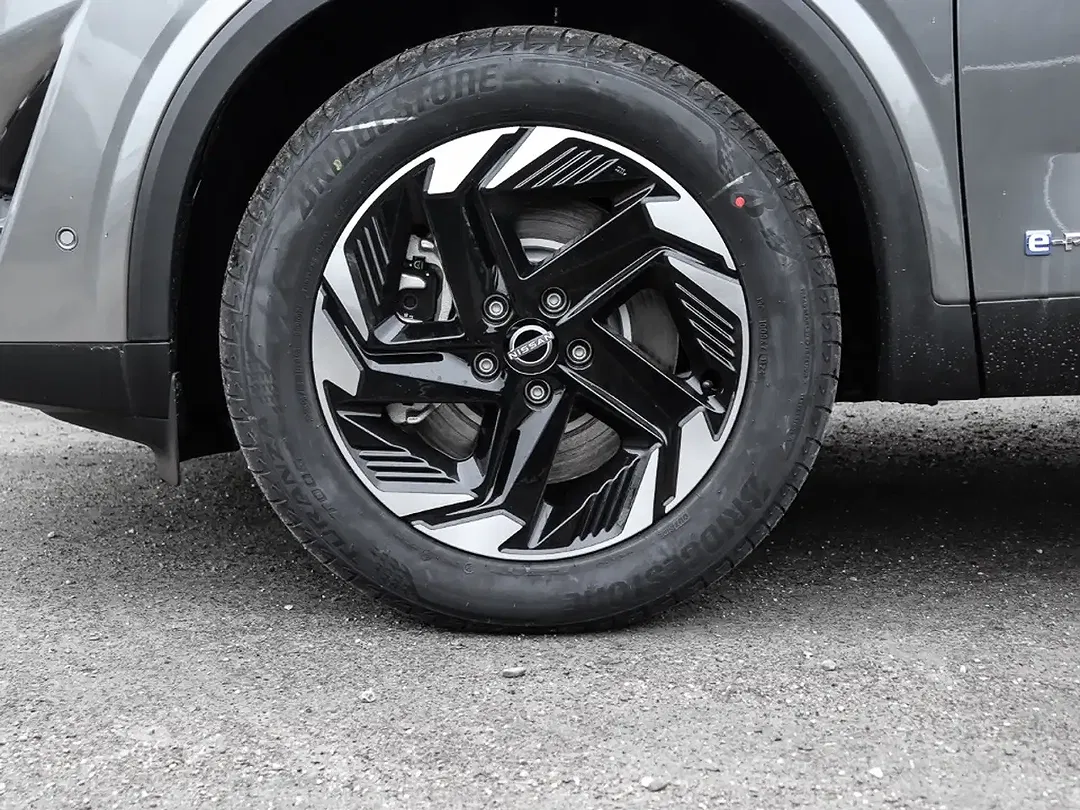 Nissan Qashqai 1.3 DIG-T MHEV Xtronic N-Connecta - Thumbnail 3
