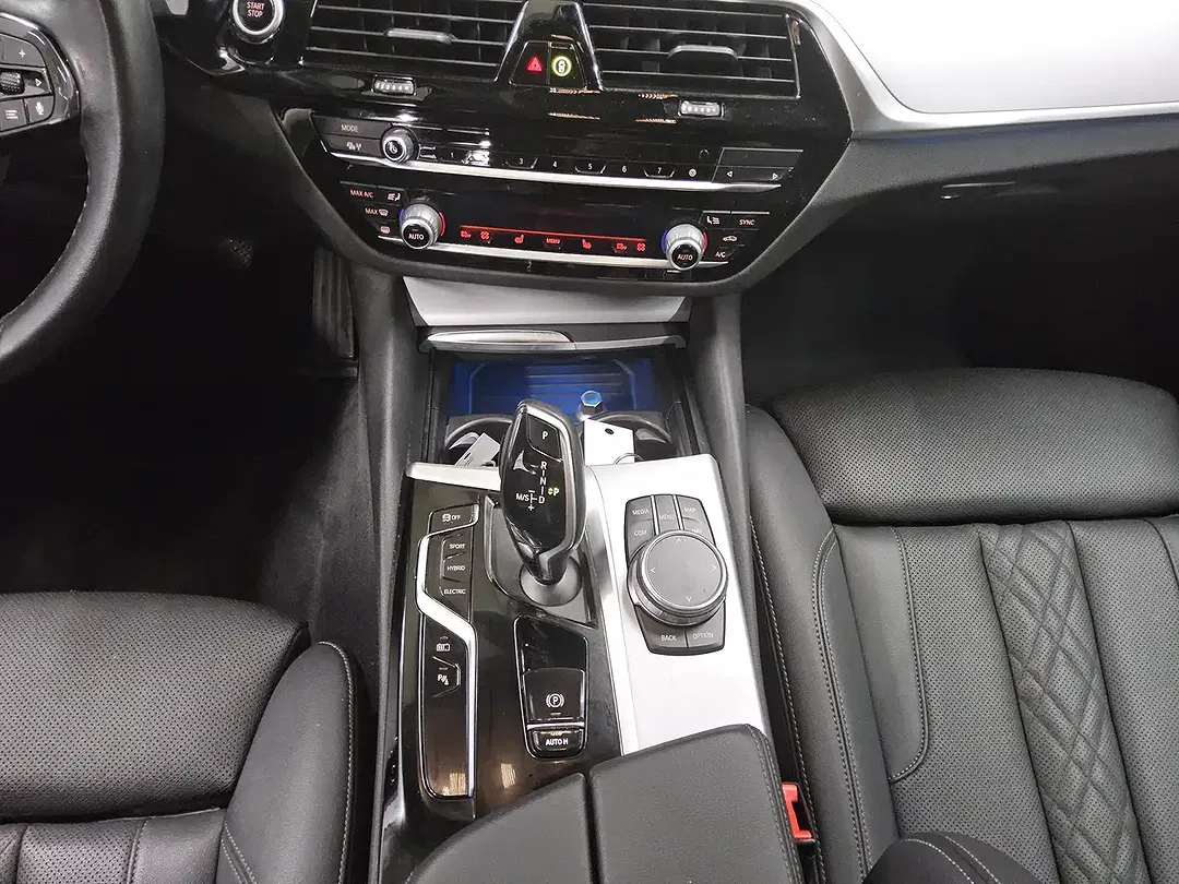 BMW 530 Touring Pro - Thumbnail 4