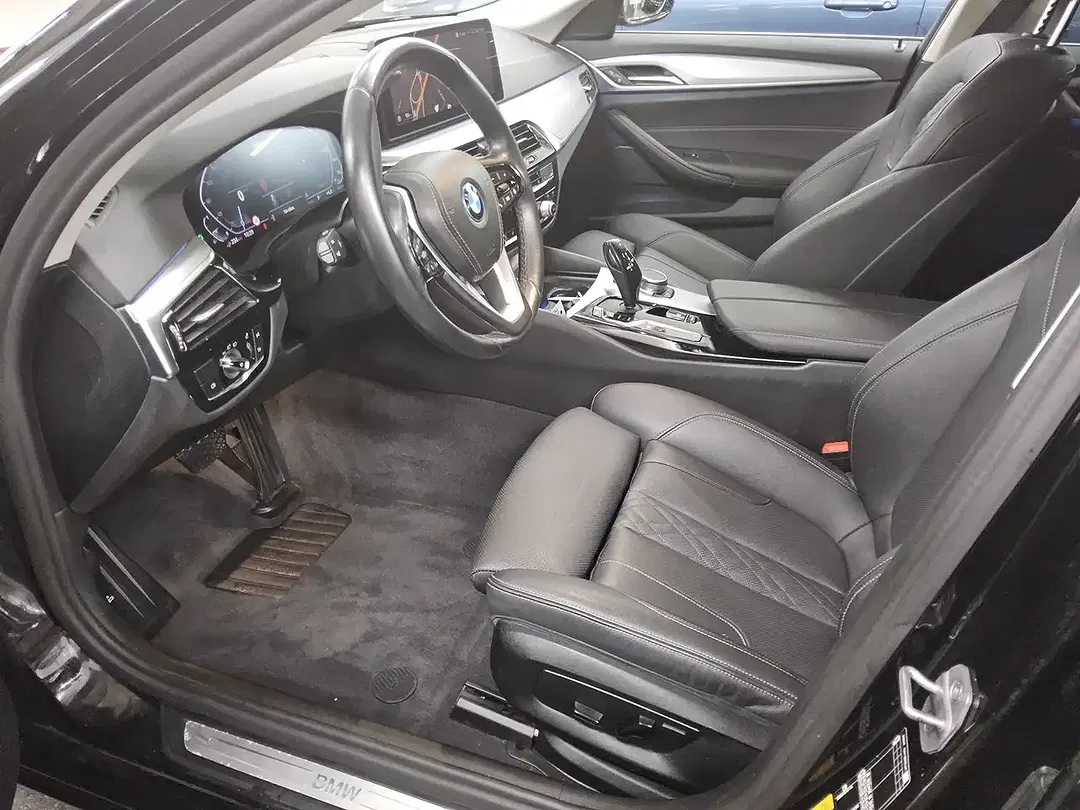 BMW 530 Touring Pro - Thumbnail 5