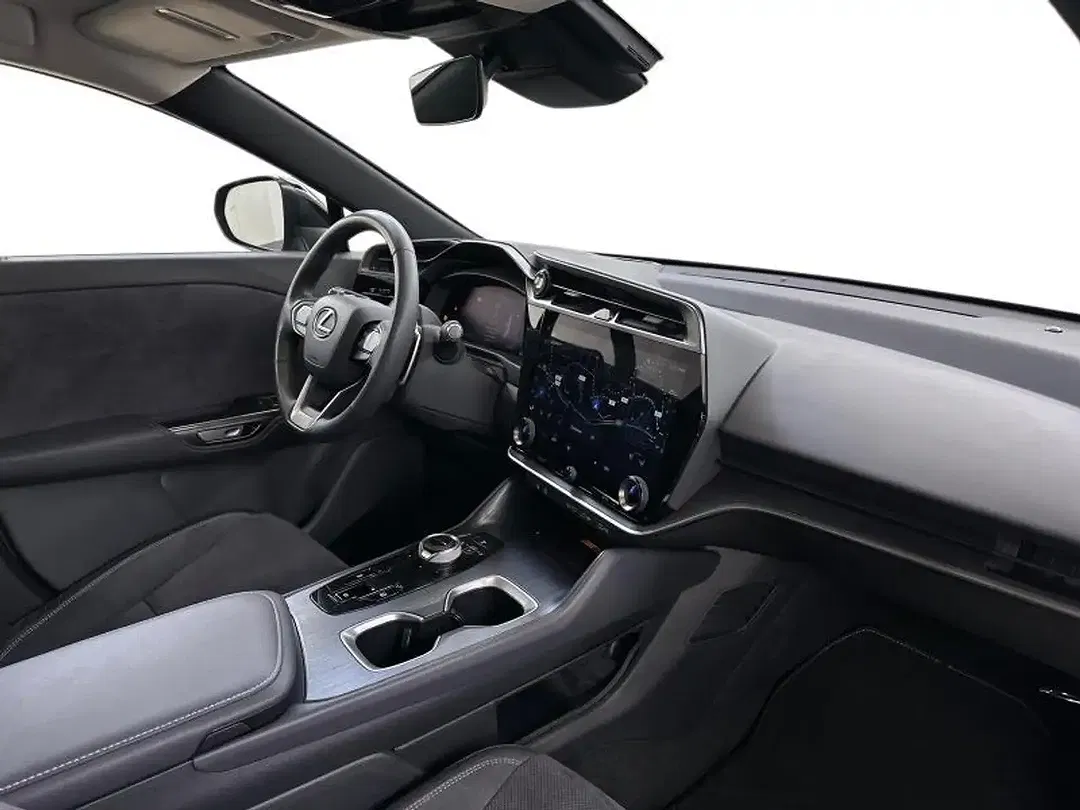 Lexus RZ - Thumbnail 6