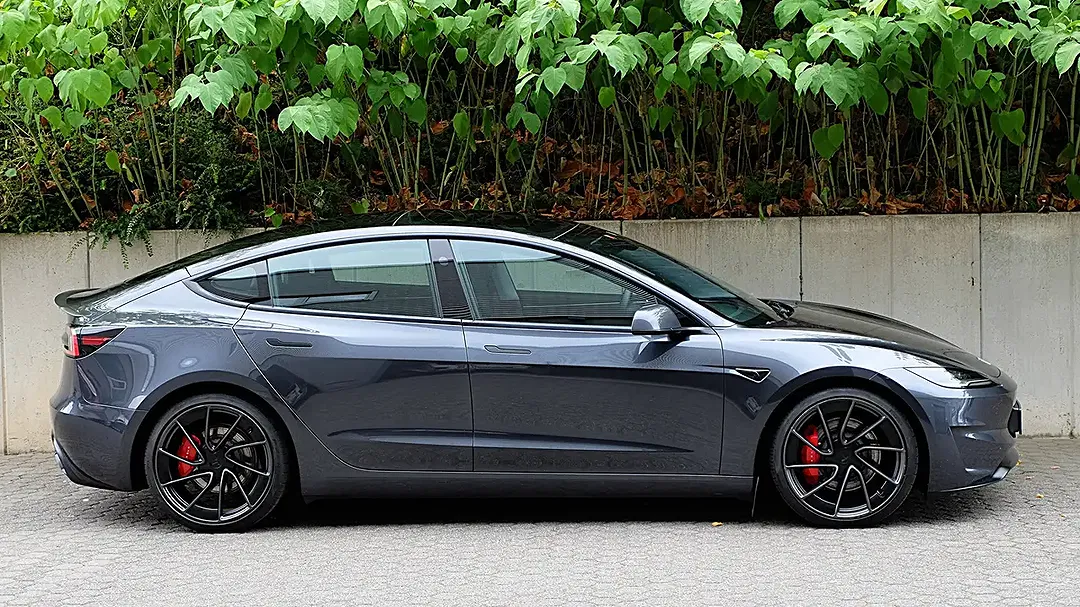 Tesla Model 3 AWD Dual Motor Performance Highland - foto 2