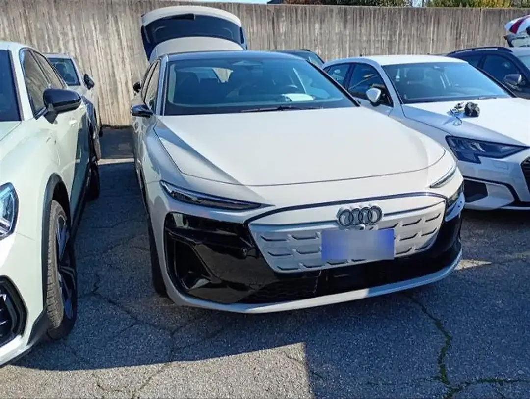 Audi S6 e-tron Avant Edition One - Thumbnail 4