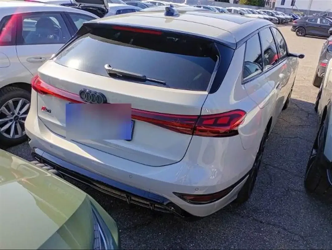 Audi S6 e-tron Avant Edition One - Thumbnail 6