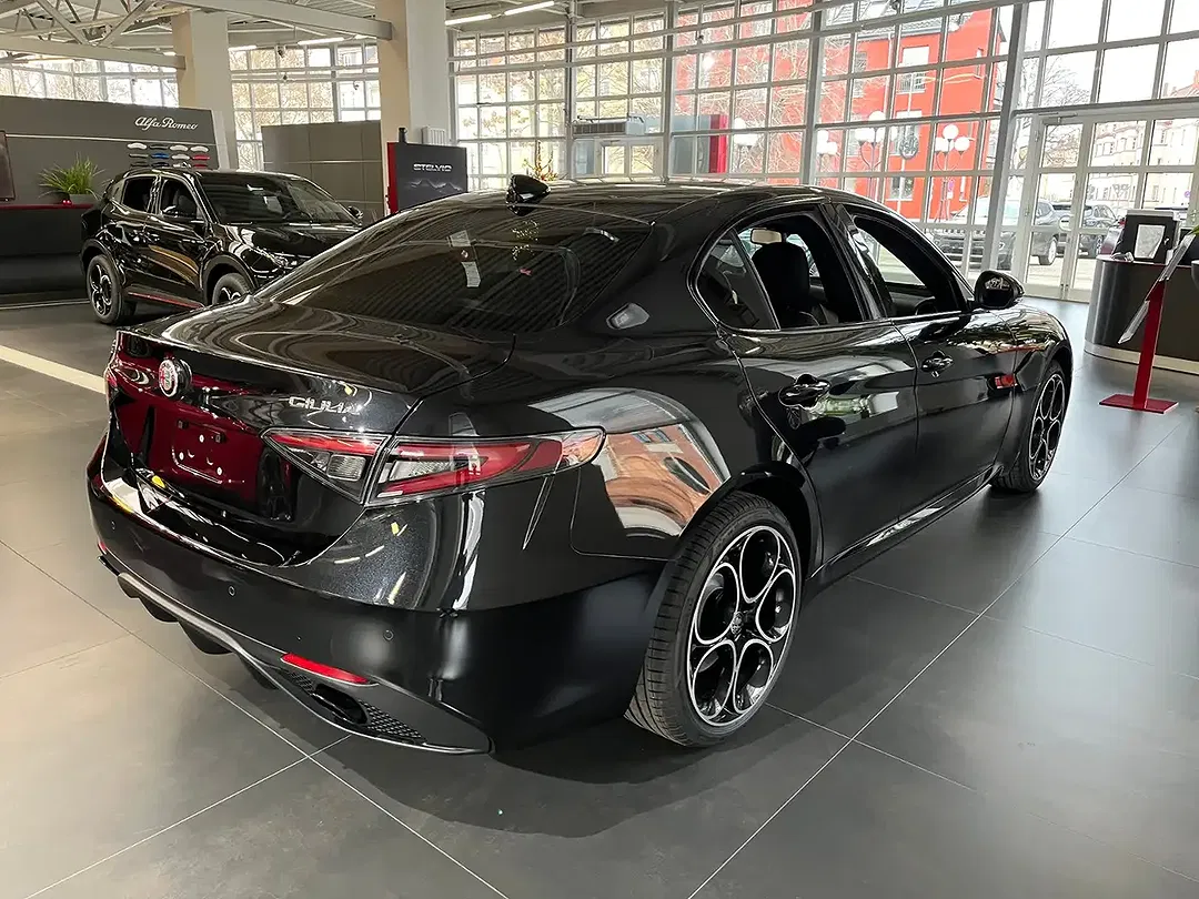 Alfa Romeo Giulia 2.0 Turbo Veloce - Thumbnail 5