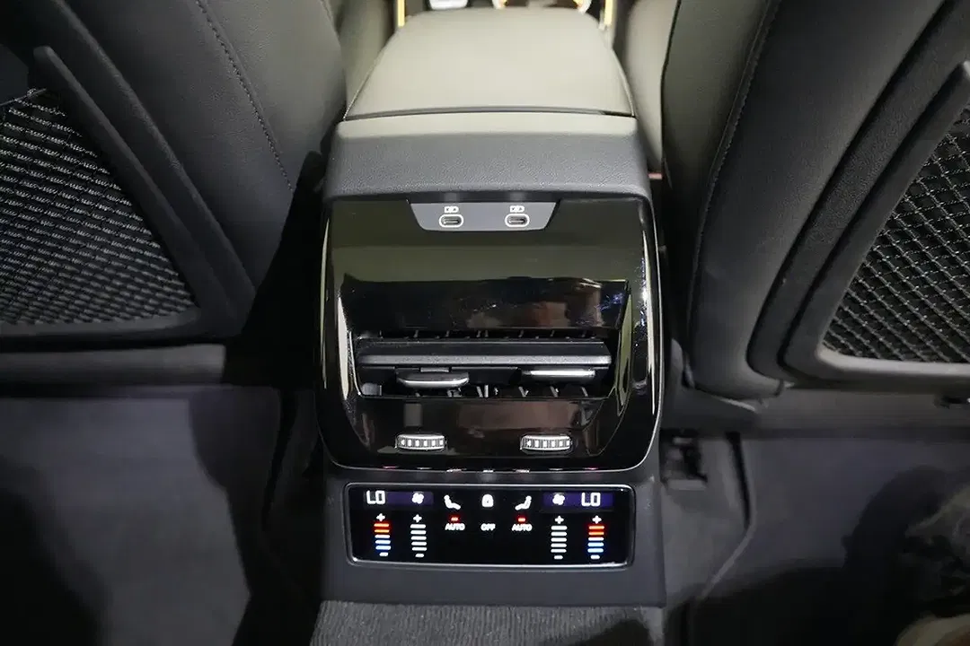 Audi A6 2.0 TDI S tronic quattro Avant S line - Thumbnail 15