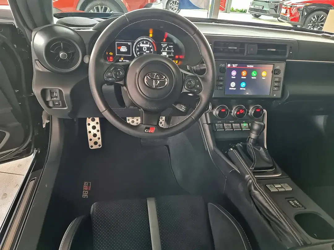 Toyota GR86 AUT - Thumbnail 6