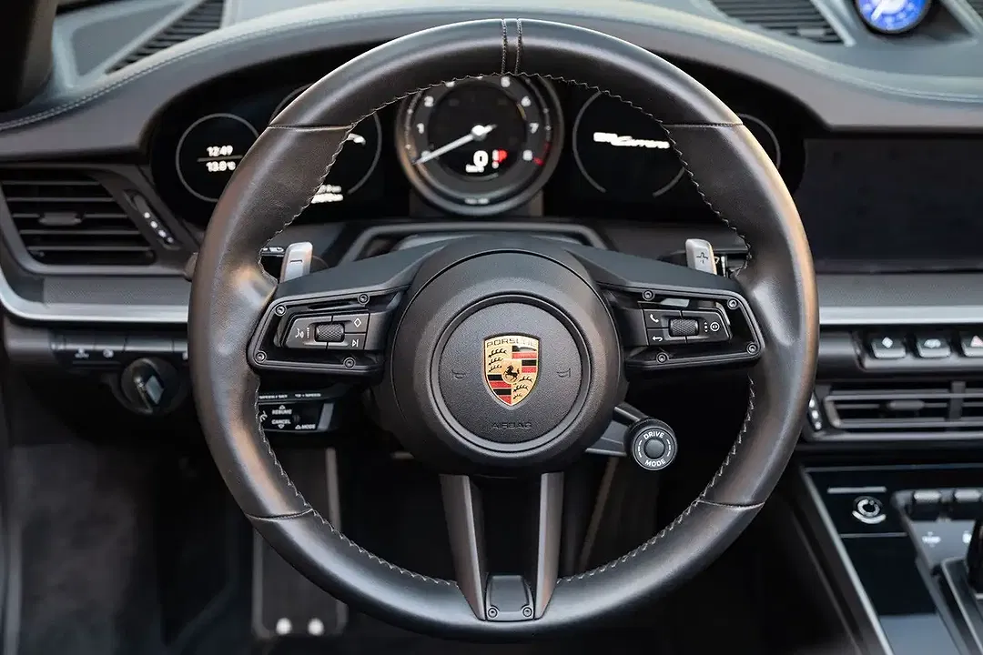 Porsche 991 Sport Chrono Cabriolet - Thumbnail 10