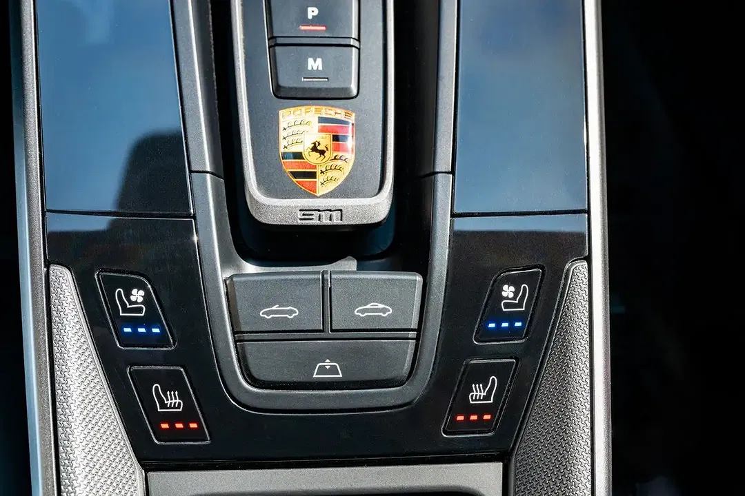 Porsche 991 Sport Chrono Cabriolet - Thumbnail 11