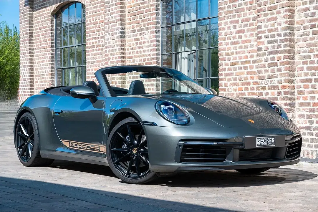 Porsche 991 Sport Chrono Cabriolet - Thumbnail 3