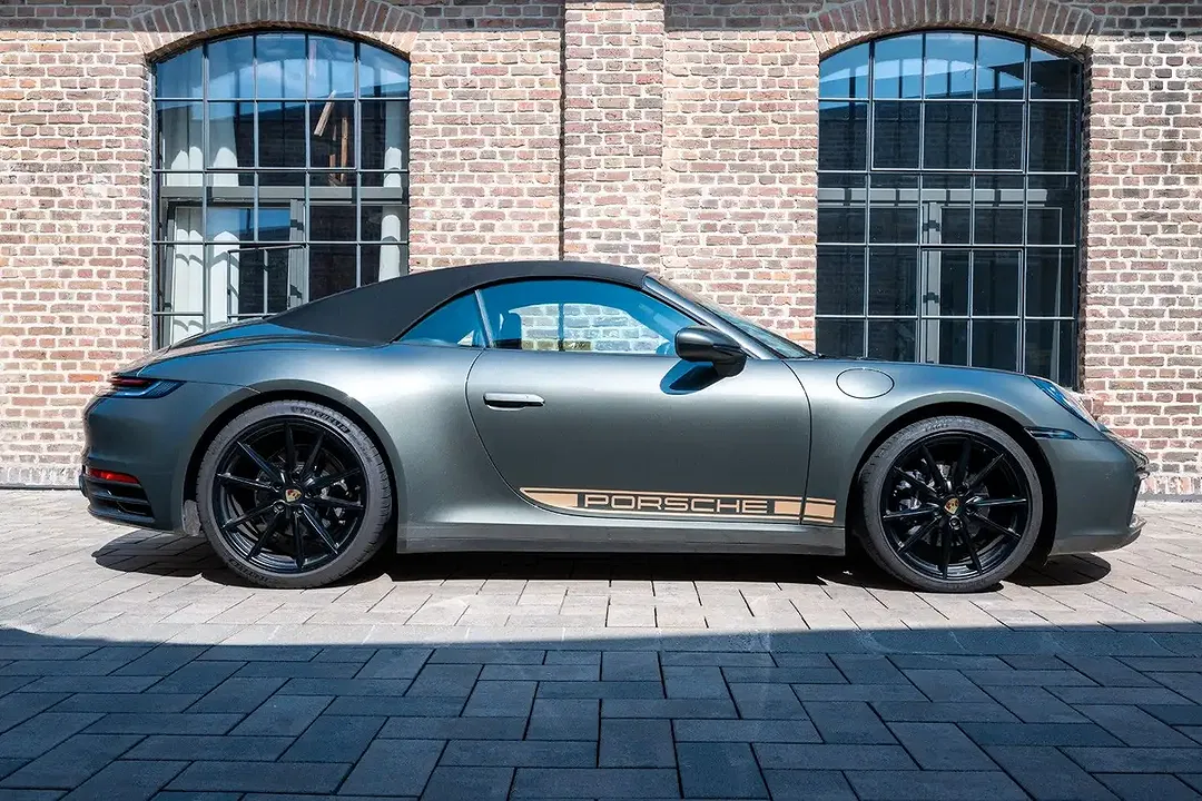 Porsche 991 Sport Chrono Cabriolet - Thumbnail 4