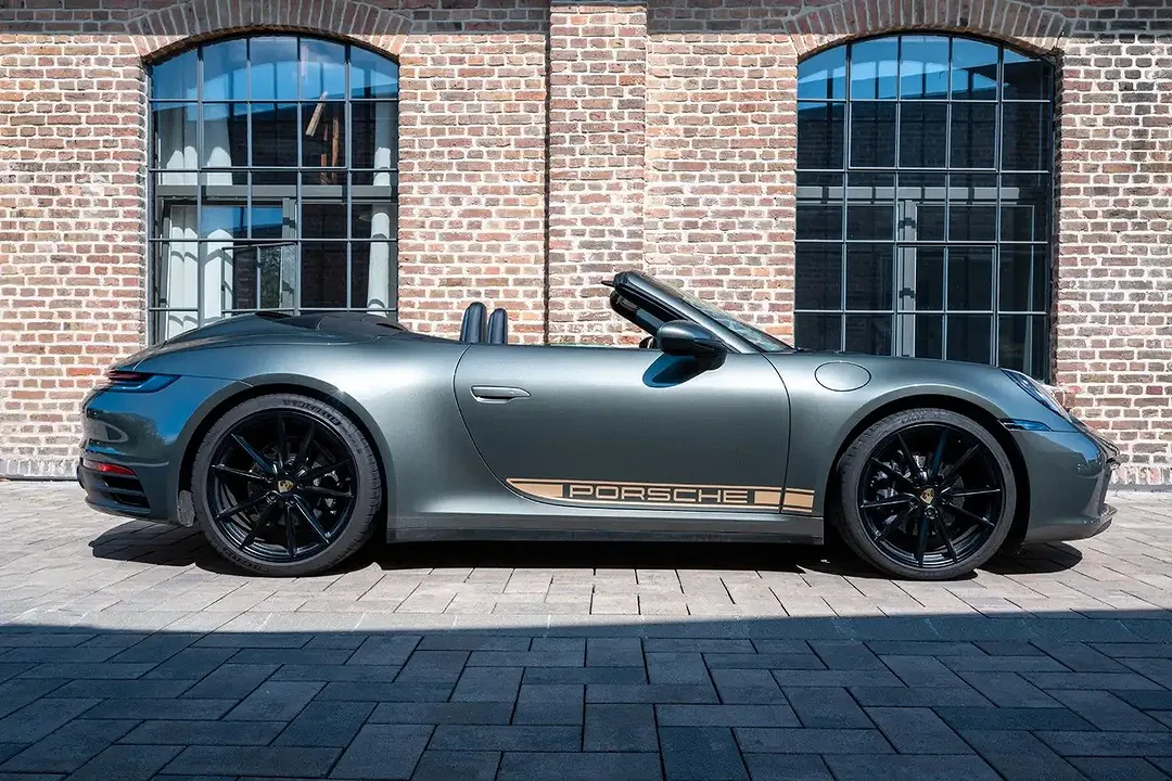 Porsche 991 Sport Chrono Cabriolet - Thumbnail 5