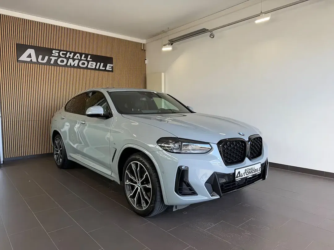 BMW X4 M Sport - Thumbnail 3
