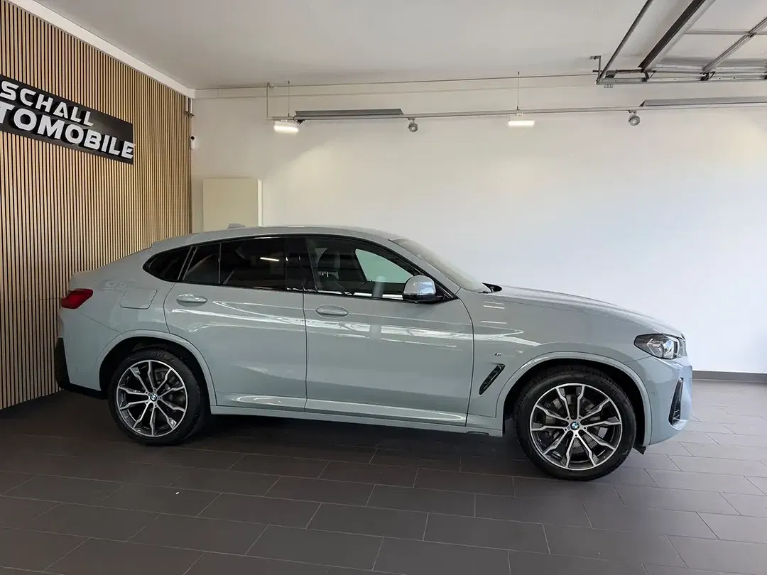 BMW X4 M Sport - Thumbnail 4