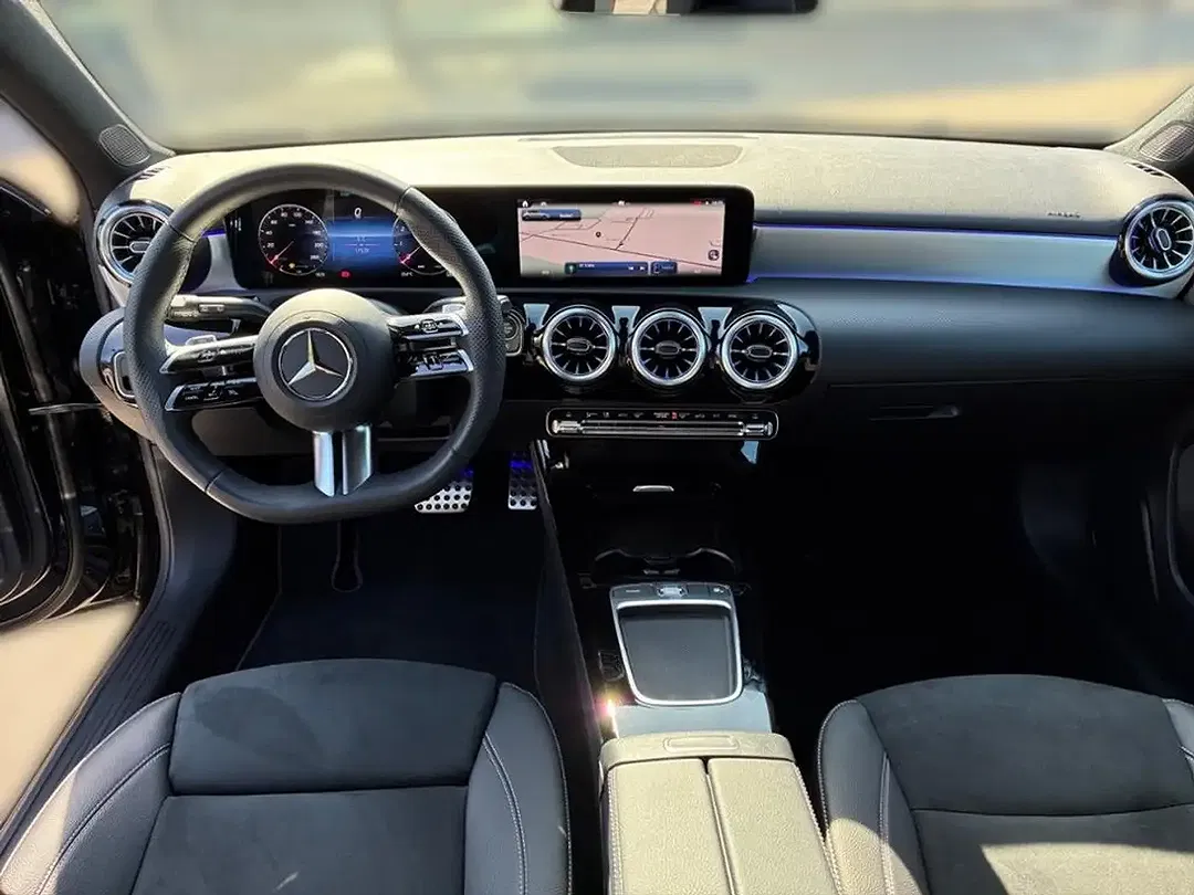 Mercedes-Benz A 200 AMG MBUX Night - Thumbnail 12