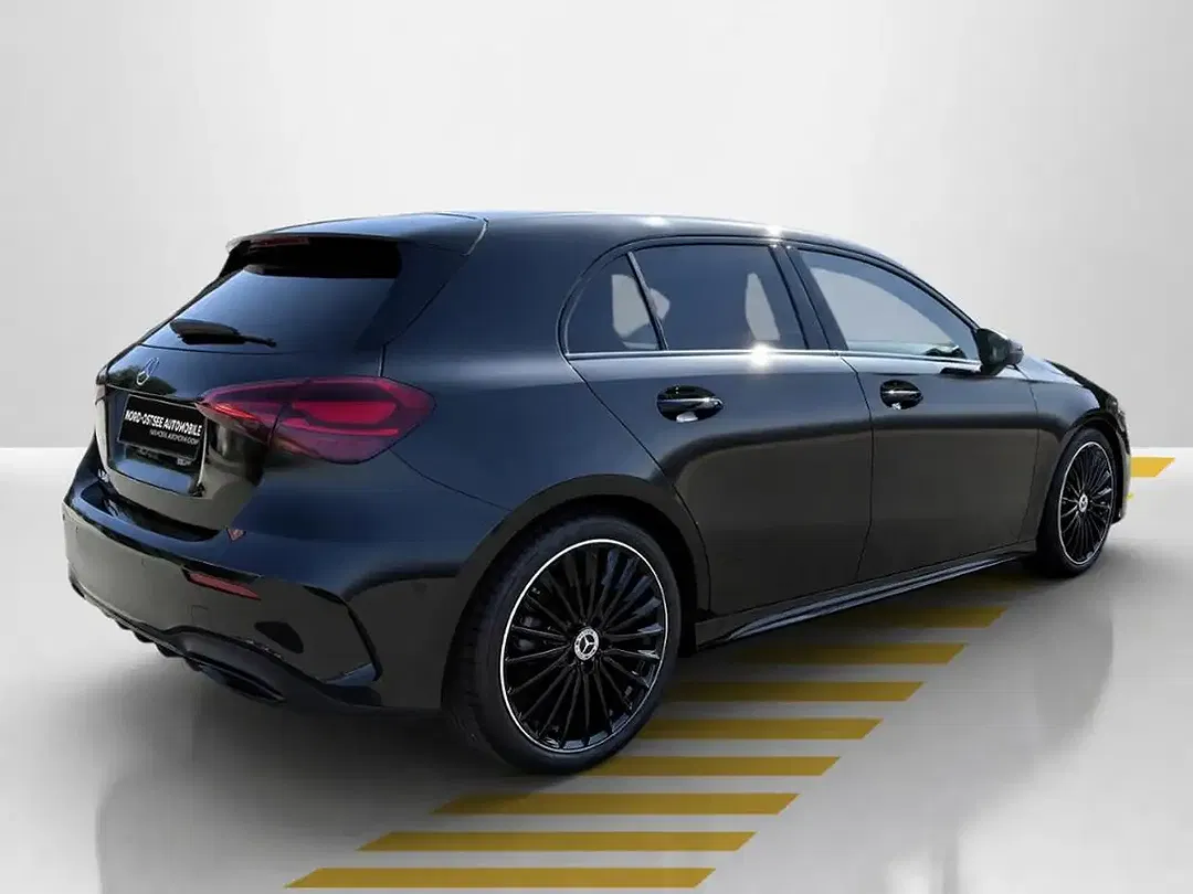 Mercedes-Benz A 200 AMG MBUX Night - Thumbnail 15