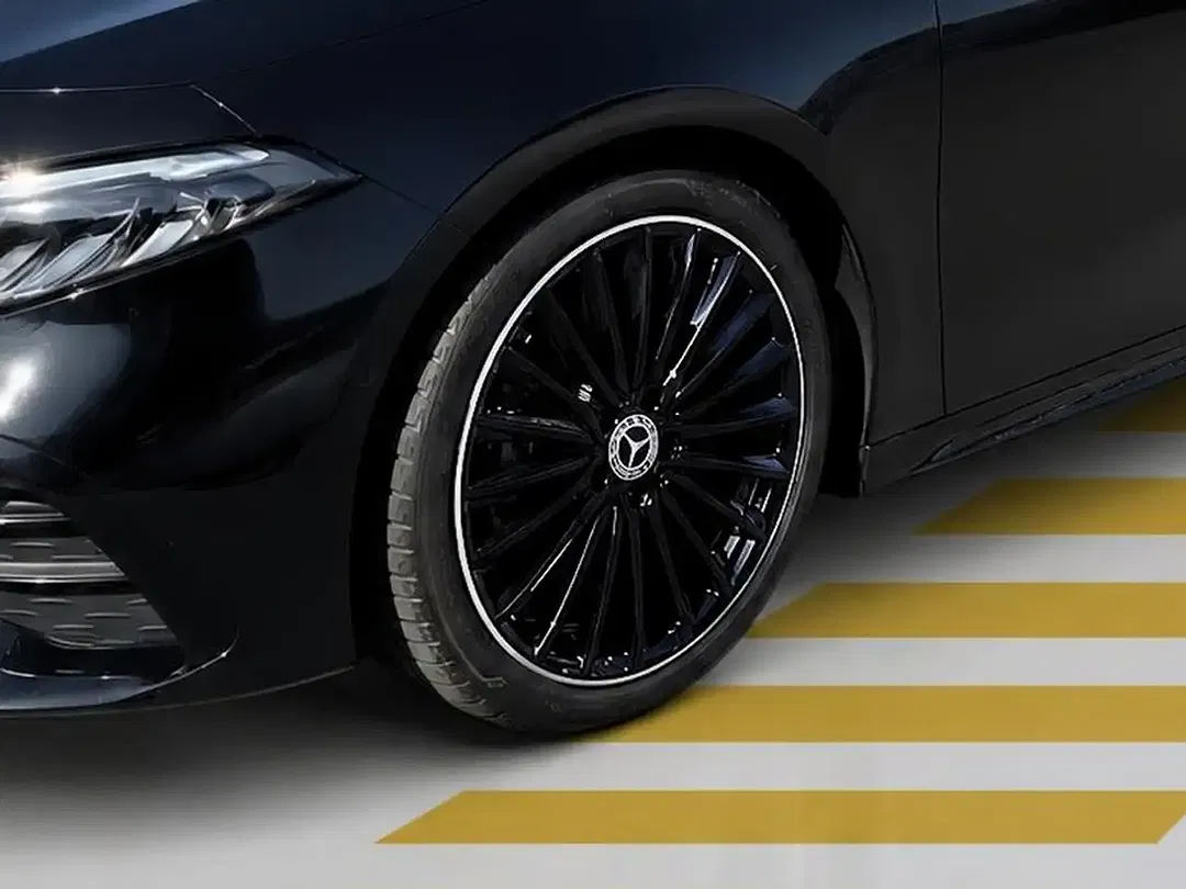 Mercedes-Benz A 200 AMG MBUX Night - Thumbnail 6