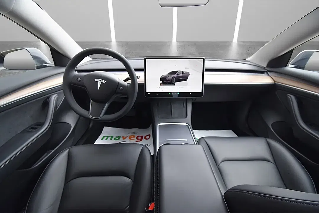 Tesla Model 3 RWD Standard Range - Thumbnail 12