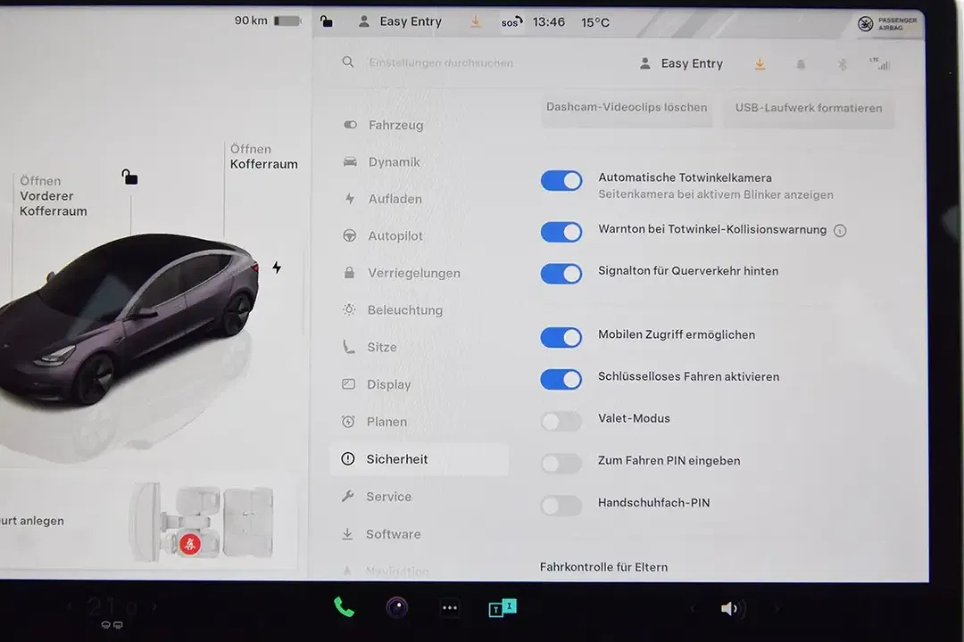 Tesla Model 3 RWD Standard Range - Thumbnail 24